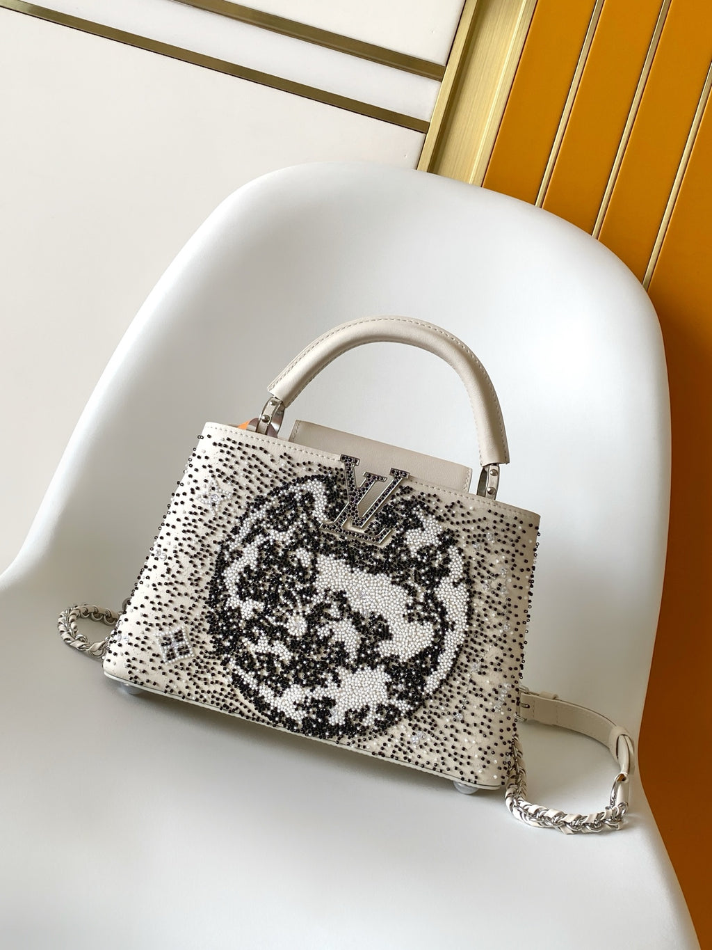 （M12977）Capucci Mini Handbag
