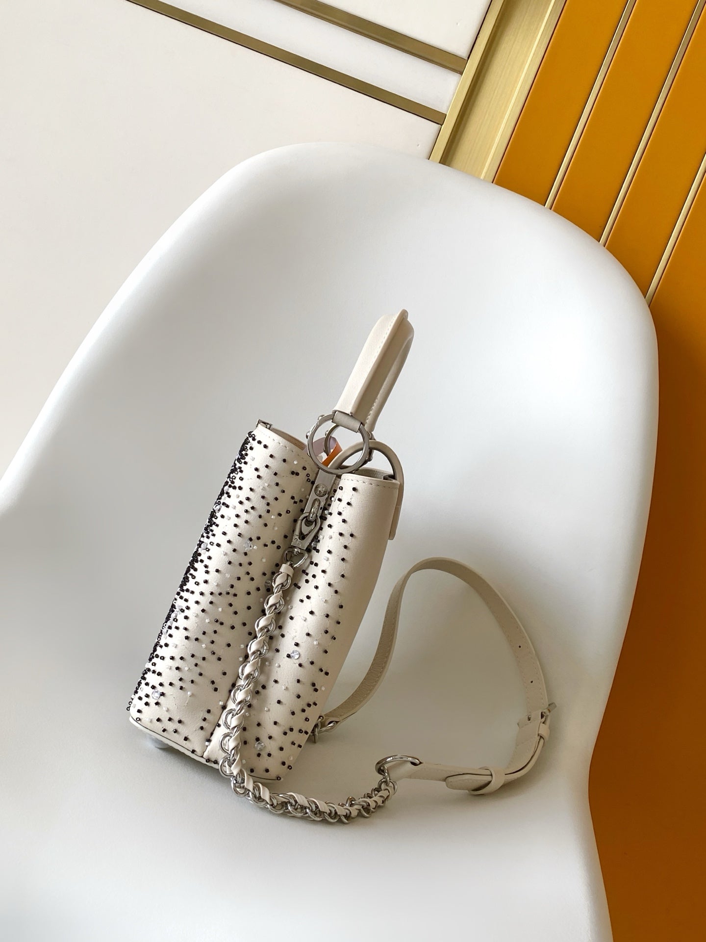 （M12977）Capucci Mini Handbag