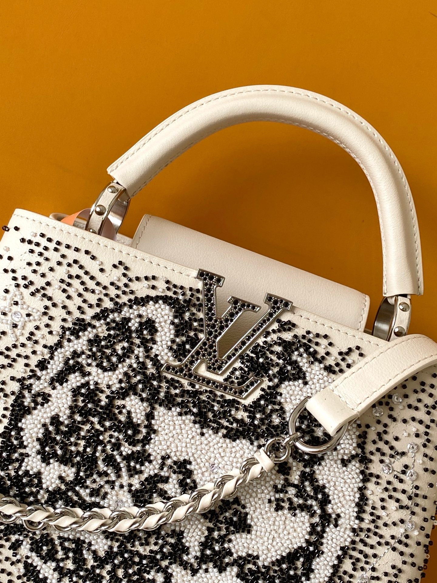（M12977）Capucci Mini Handbag