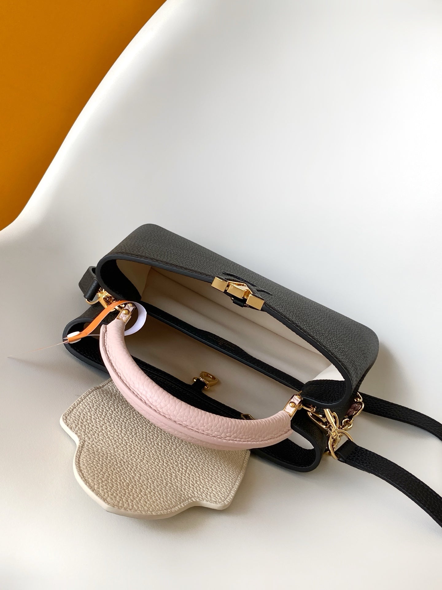 (M23950Capucines Mini Handbag