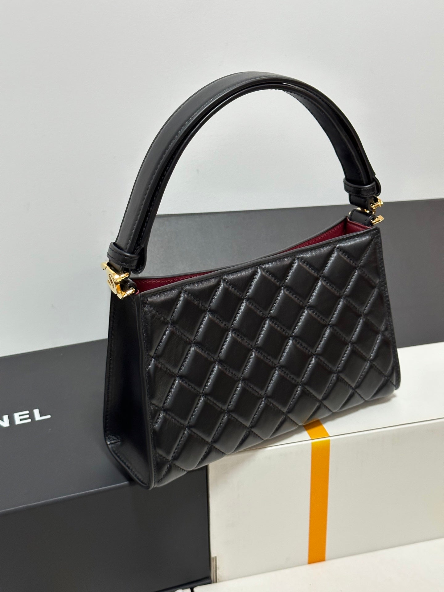 (AS6045)Chanel 26X Underarm Bag