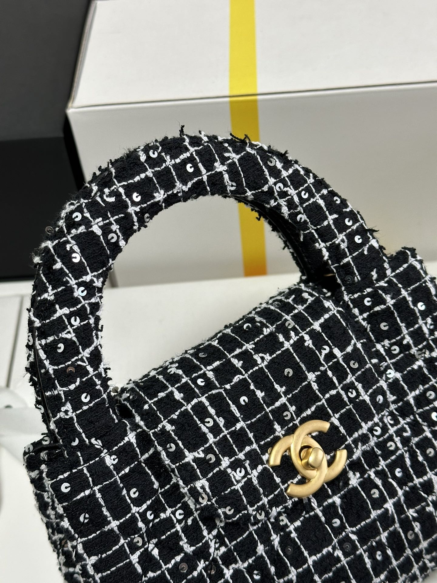 （AS4416)CHANEL 24 AKelly bag