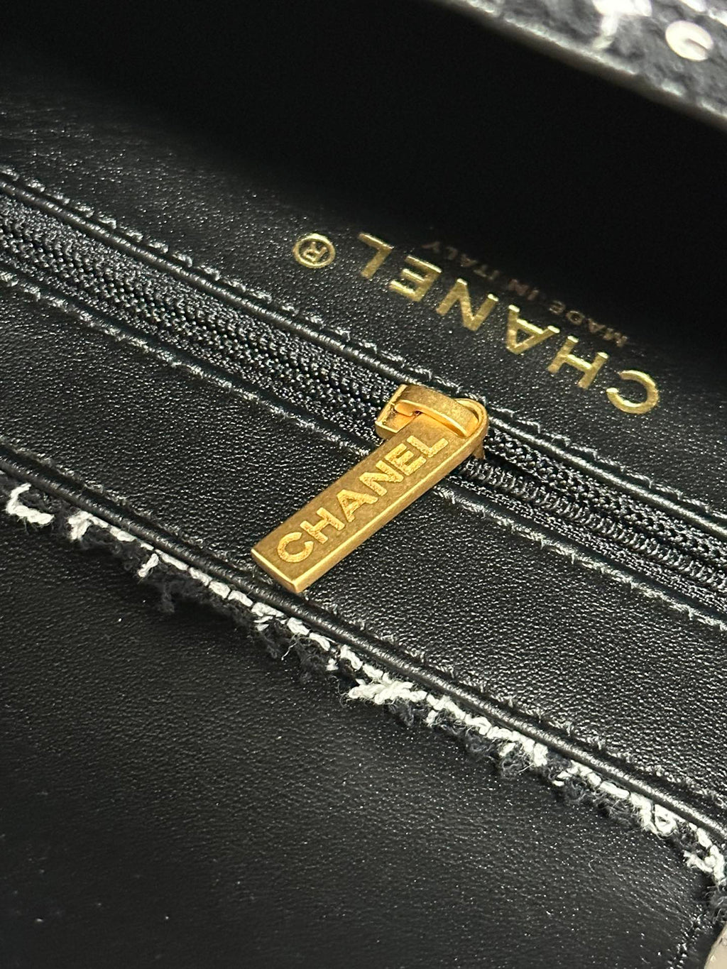 （AS4416)CHANEL 24 AKelly bag