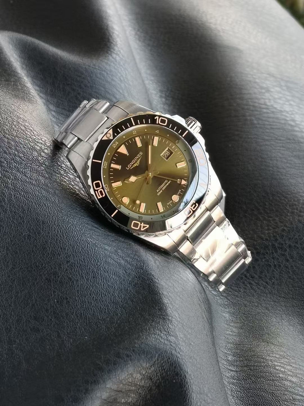 Conquest Sport GMT watch