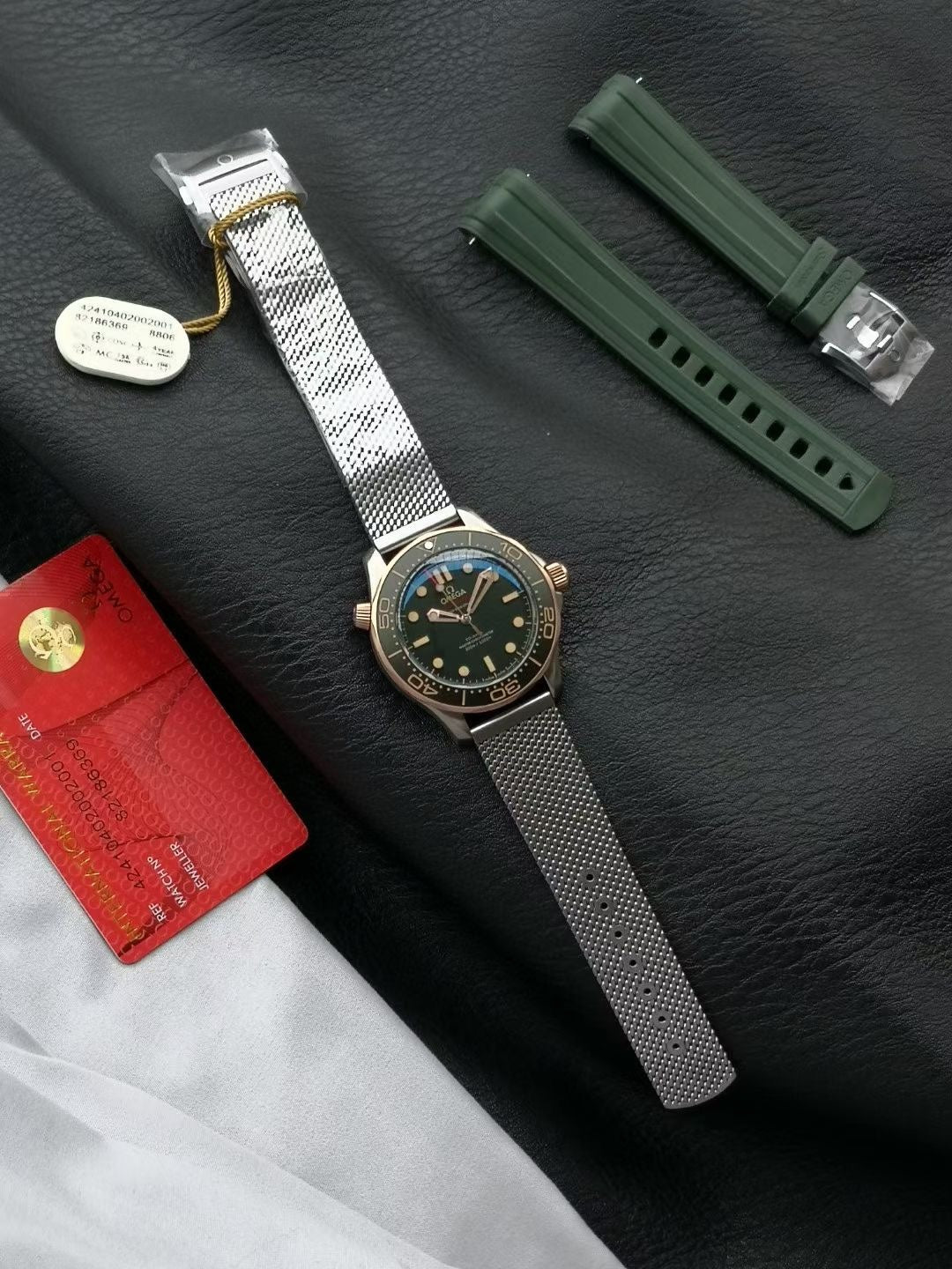 Titanium case, bronze/gold 007.