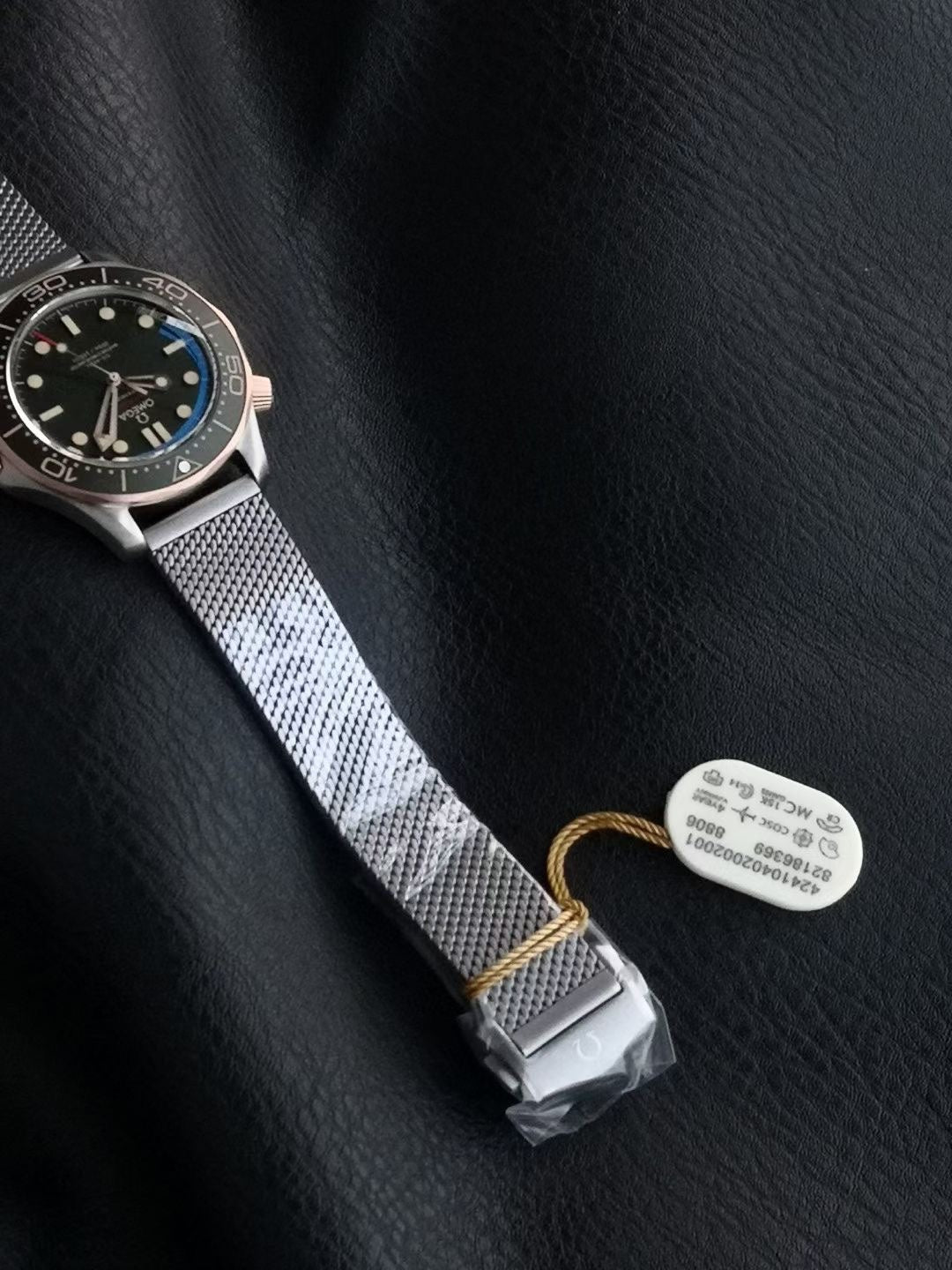 Titanium case, bronze/gold 007.