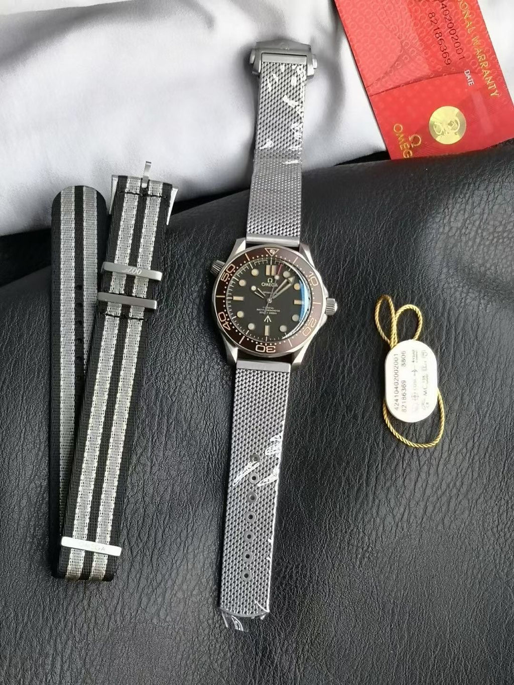 Omega Bond 007