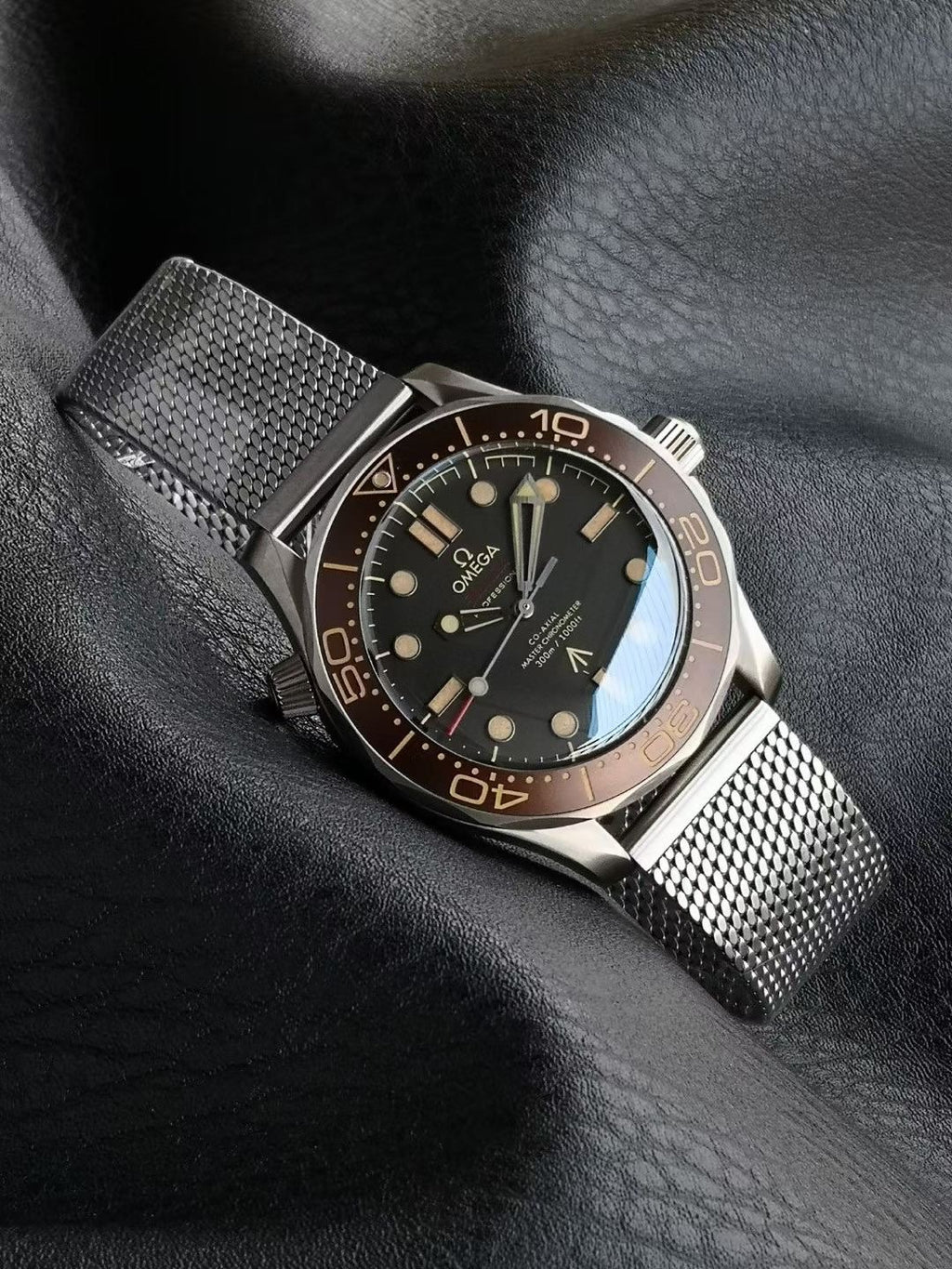 Omega Bond 007