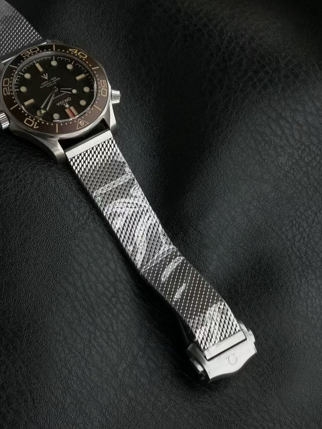 Omega Bond 007