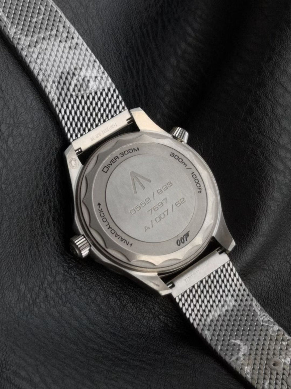 Omega Bond 007