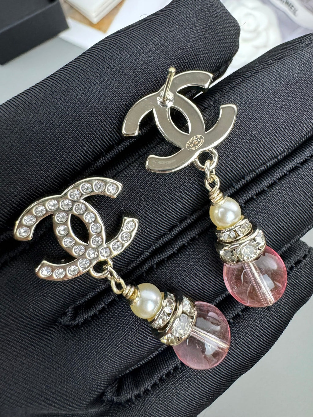 Water-drop earrings.