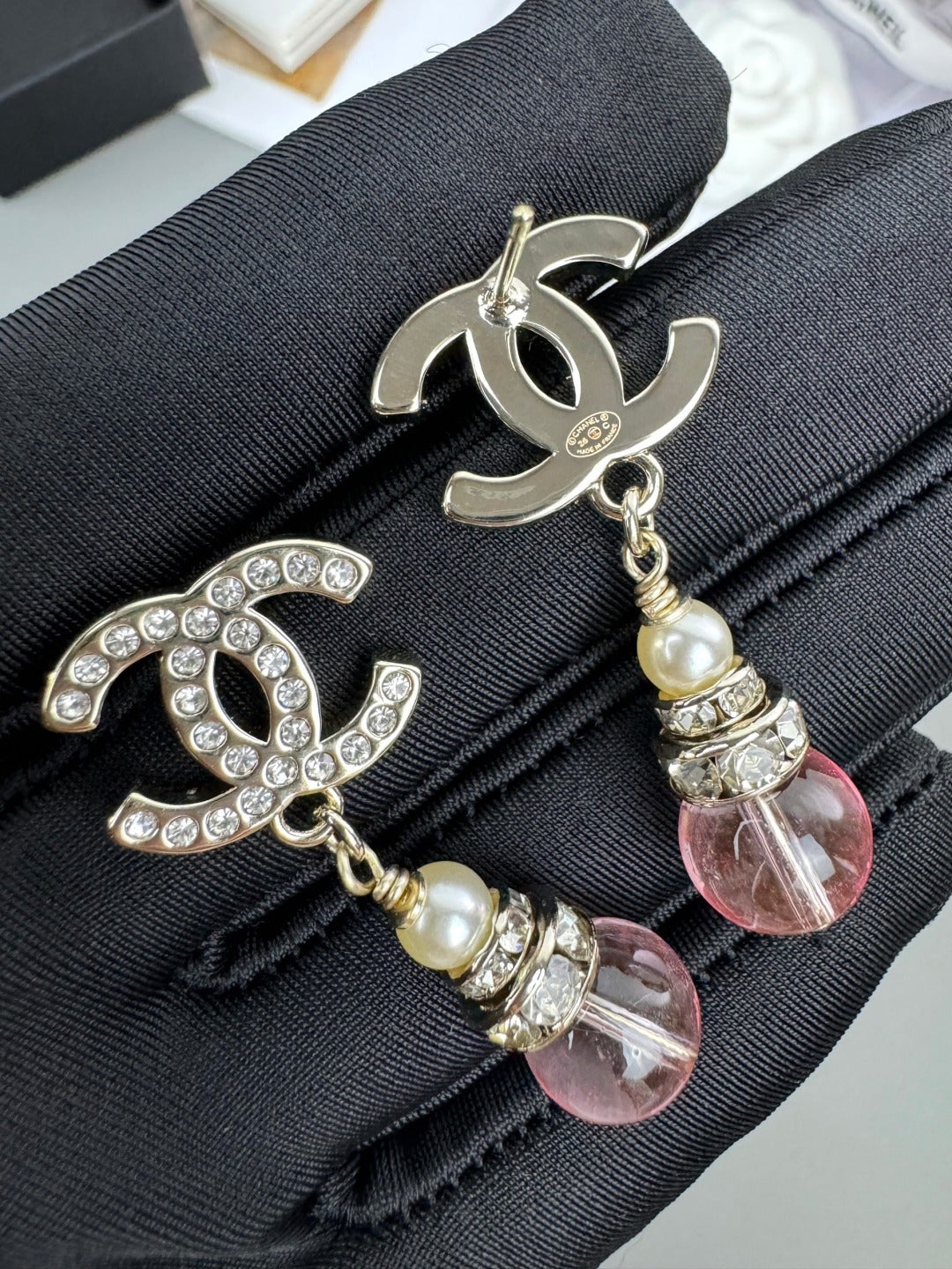Water-drop earrings.