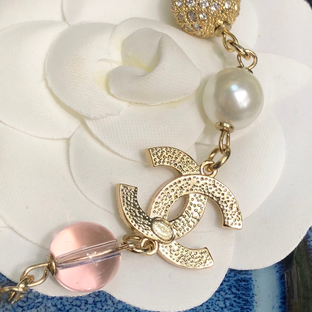 Pearl neck chain necklace.