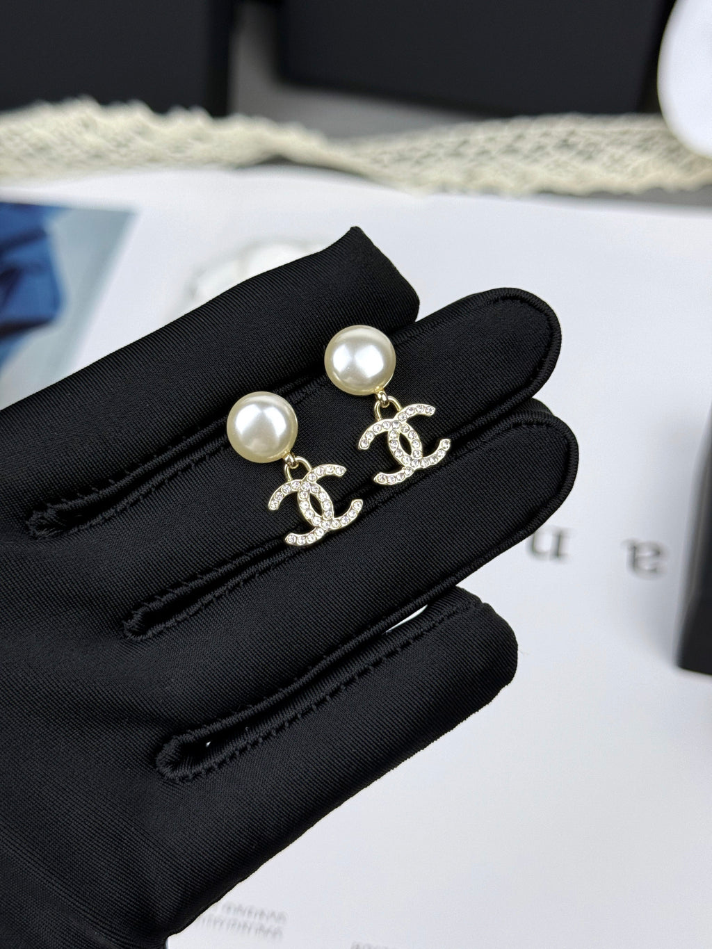 Water-drop earrings.