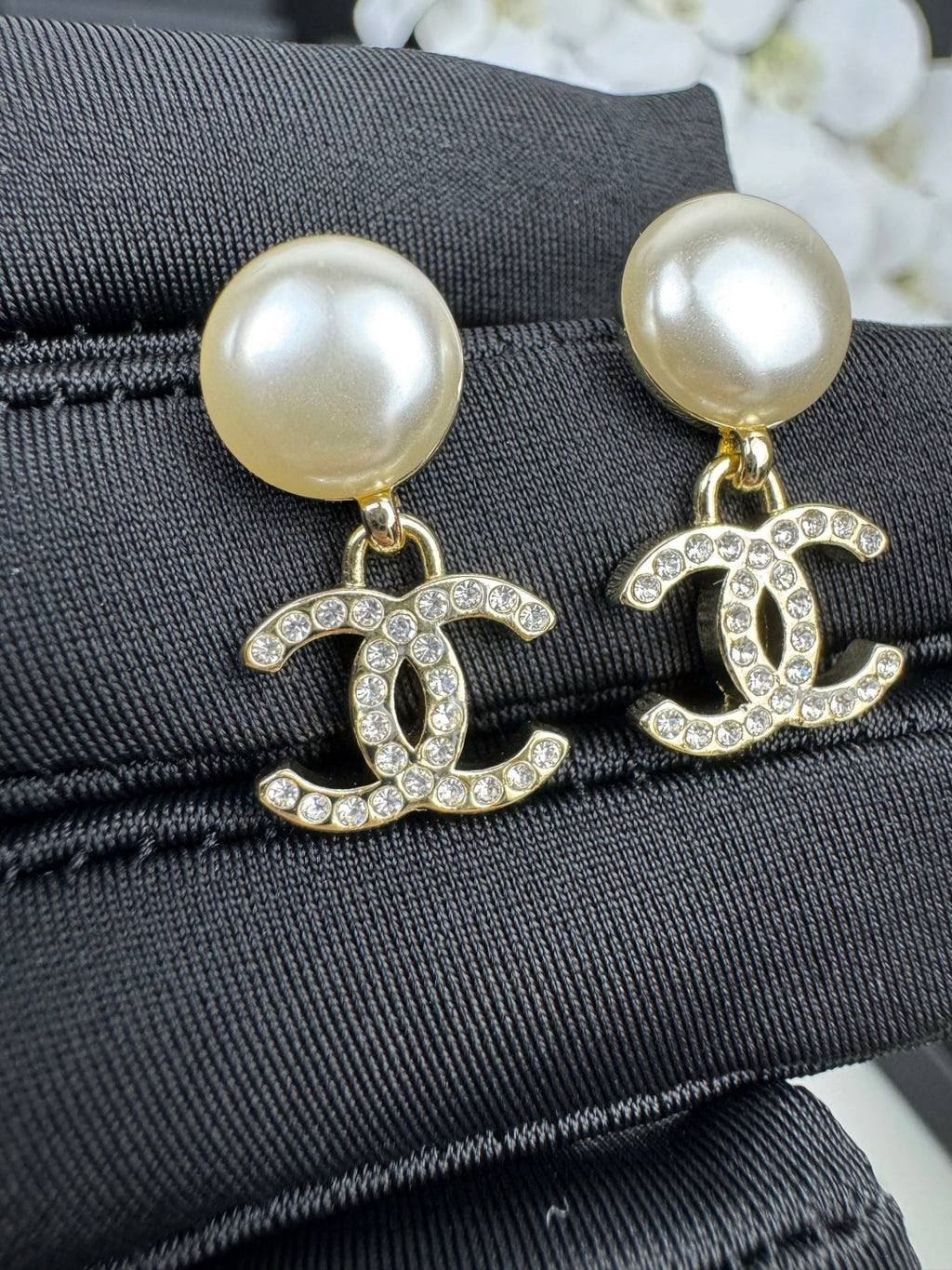 Water-drop earrings.