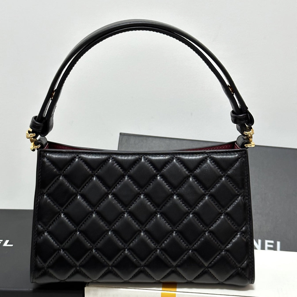 (AS6045)Chanel 26X Underarm Bag