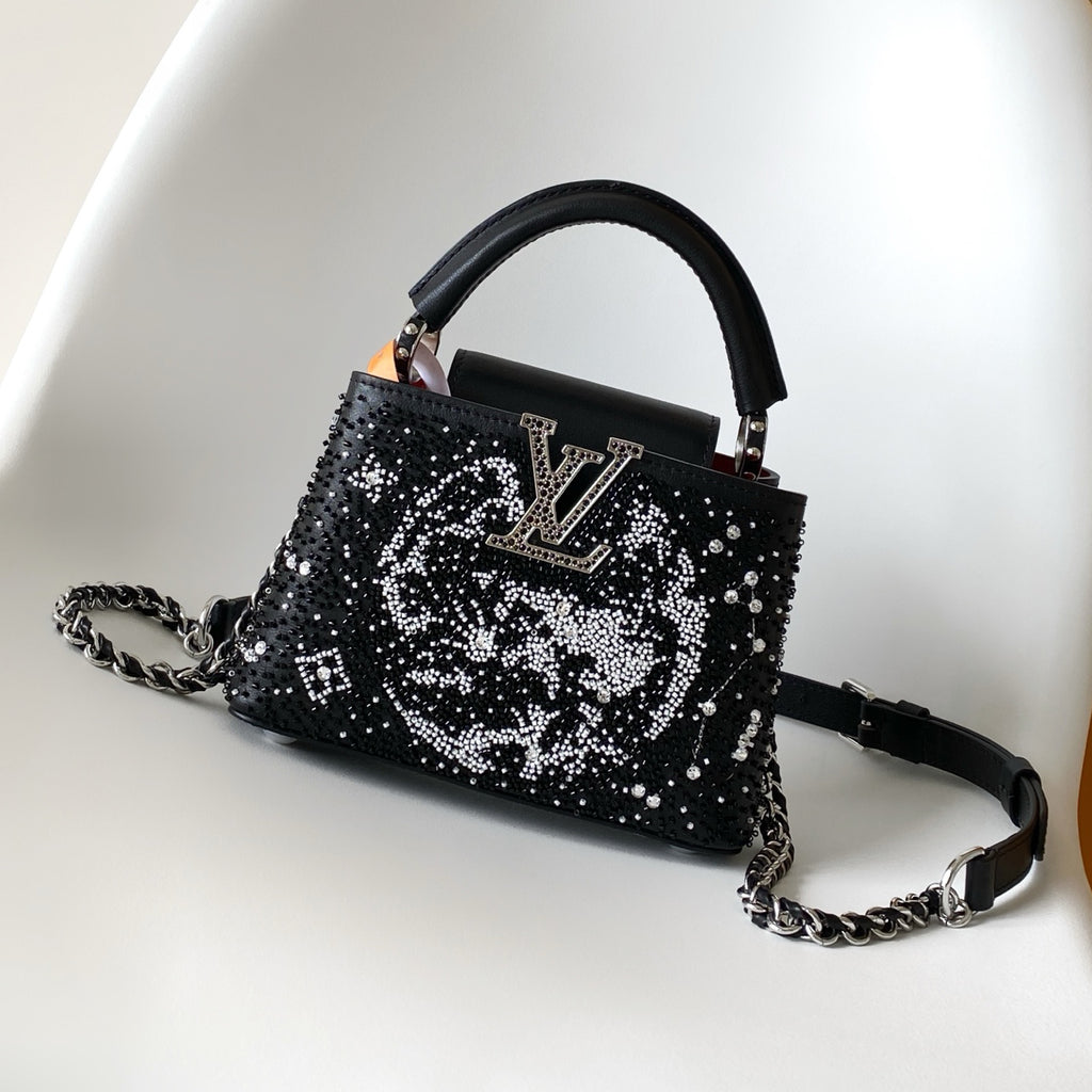 （M12977）Capucci Mini Handbag
